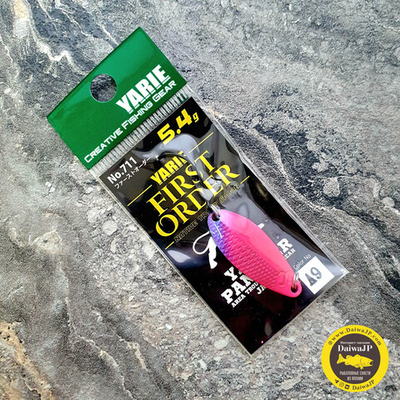 Блесна YARIE 711 First Order 5.4g #A9 Signal Pink