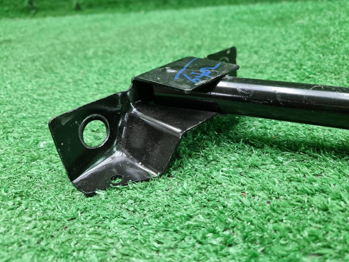 Кронштейн левый LR Discovery Sport (2019-н.в.)