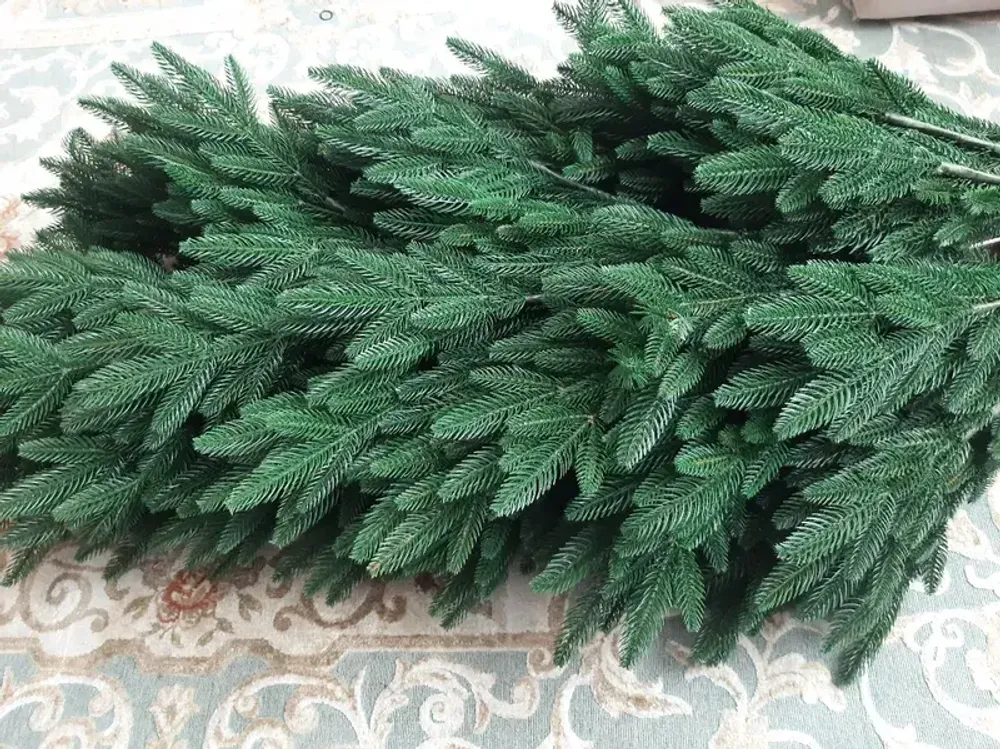 Узкая ель искусственная «Веста» (Литая хвоя) от 1,5 м до 3 м