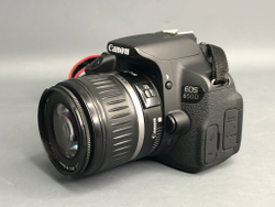 Canon 650D kit 18-55mm II 10.300 кадров