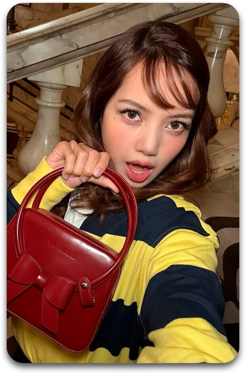 Карта #3318 / Lisa (BLACKPINK)