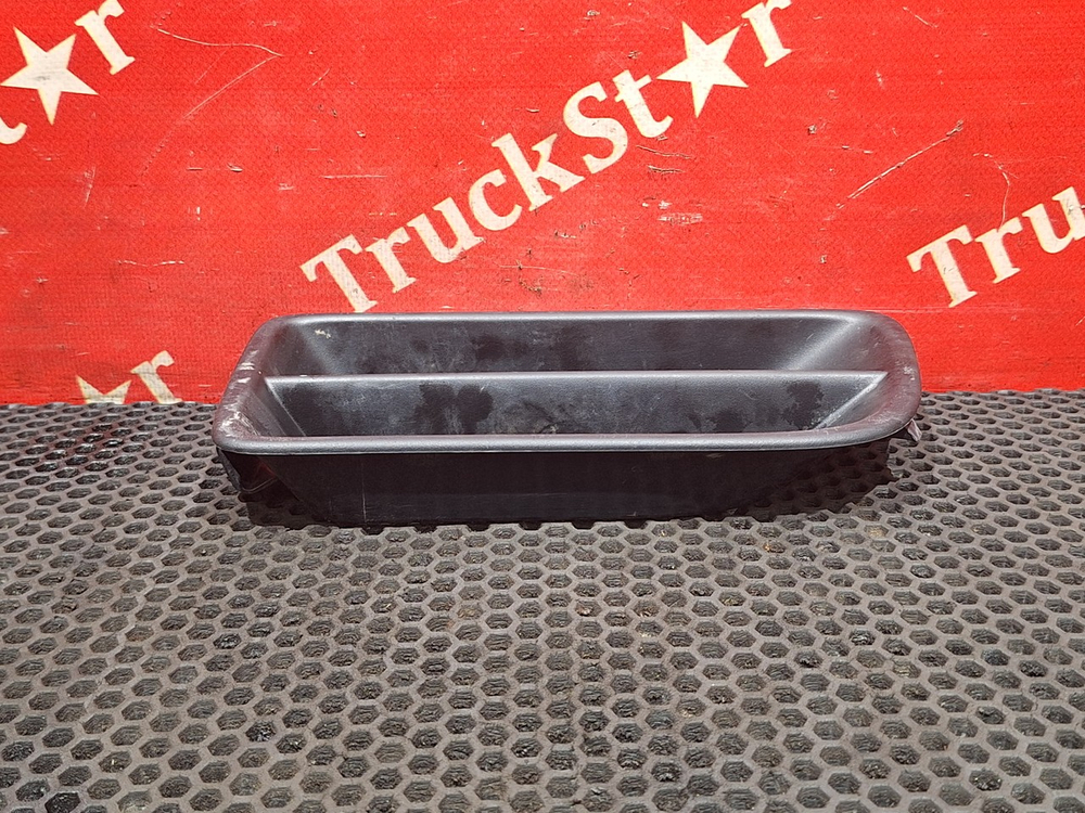 Накладка бампера левая