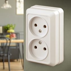 Розетка Intro Quadro 2-203-02 двойная без заземления 2х2P 16А-250В IP20 ОУ Quadro слоновая кость