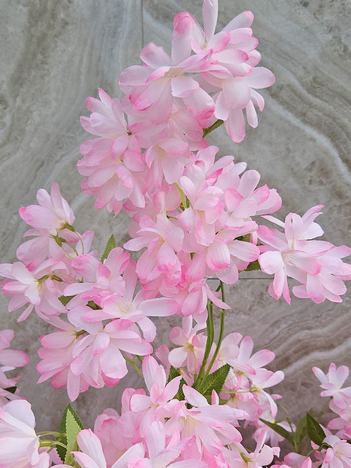 Искусственная сакура розовая 140см в кашпо