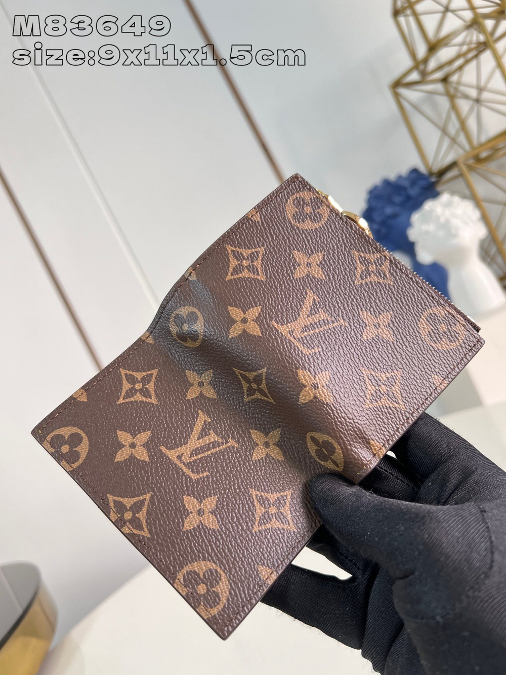 Louis Vuitton Lisa Wallet