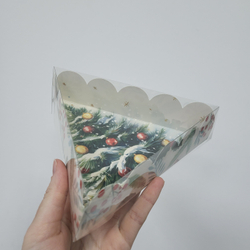 Коробка Треугольная 17*17*3 см Чудеса