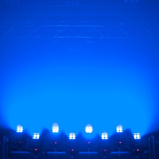 ADJ Inno Pocket Z4 вращающаяся голова, 40Вт