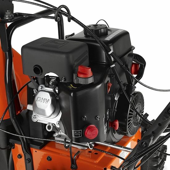 Бензиновый снегоуборщик "HUSQVARNA" ST230