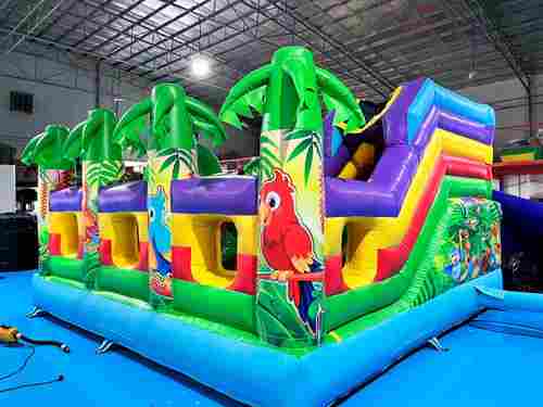 Коммерческий надувной батут "Приключения попугаев", 5x5x3 м.