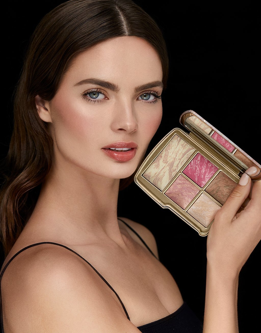 Hourglass Cosmetics Ambient™ Lighting Edit – Universe