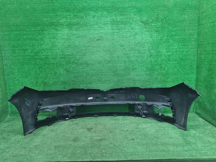 Бампер передний Toyota Corolla E160 (2015-2019)