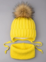 Шапка зимняя для девочки и снуд вязаные