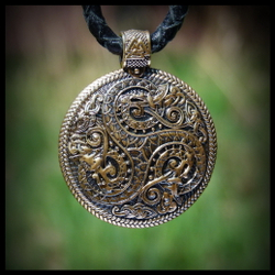 Подвеска - кулон "Трискель Змеевик" авторская работа , латунь