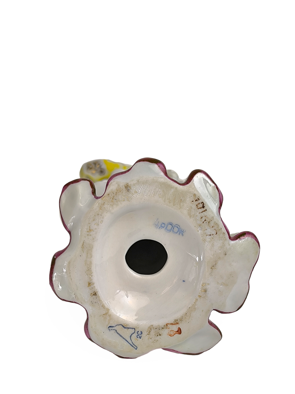 Фарфоровая статуэтка "Лебёдушка" в желтой шубке (Дулево)