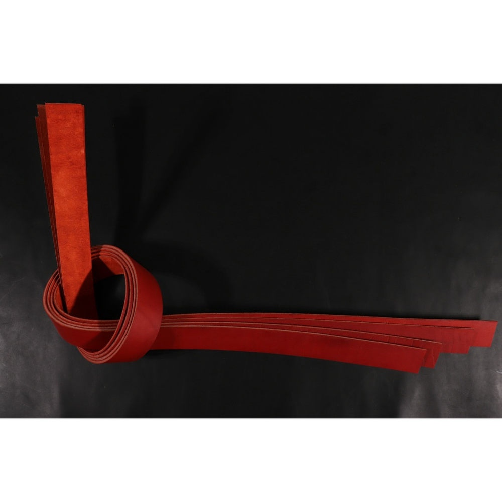 Ременная заготовка Красная с жировой отделкой