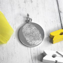 Серебряная подвеска с отпечатком пальца на заказ