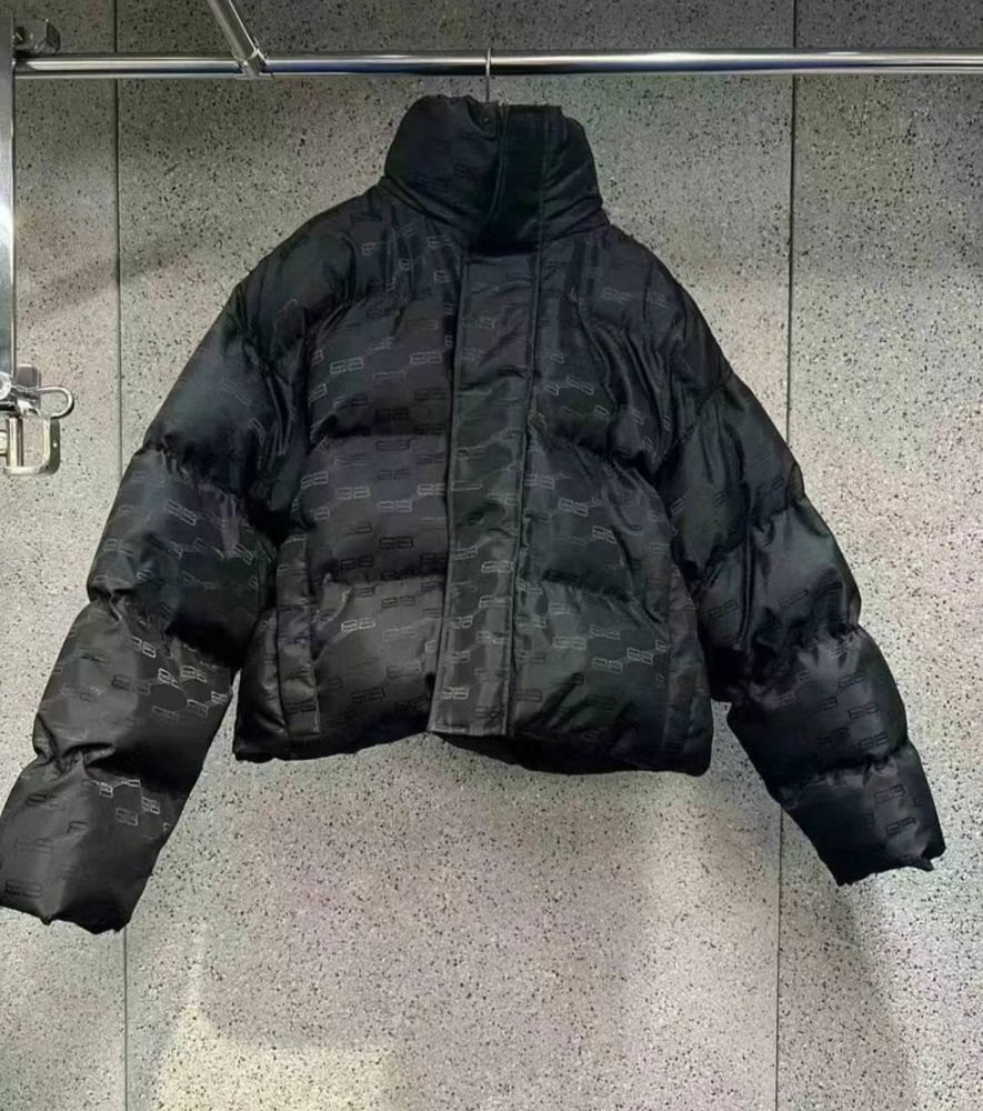 Пуховик Balenciaga