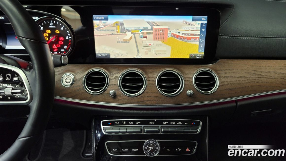 Mercedes-Benz E-Class W213 E220d 4MATIC Exclusive (09.2019)