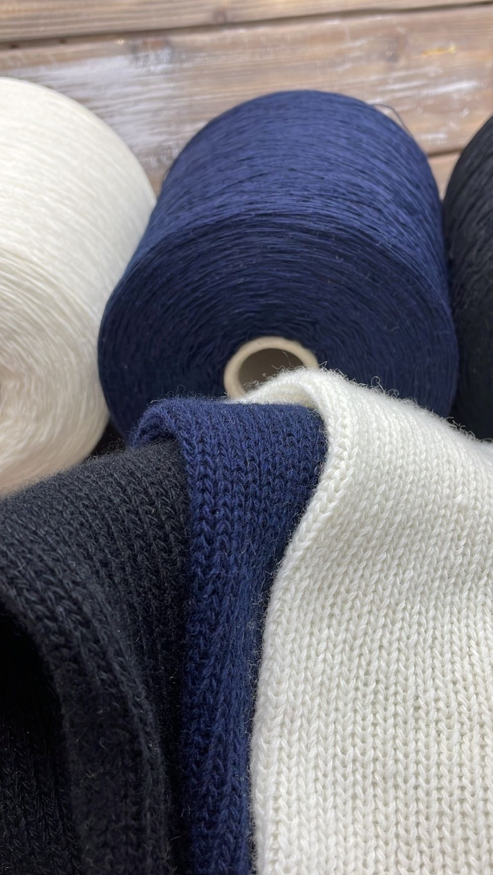 Lanecardate 100% меринос суперджилонг