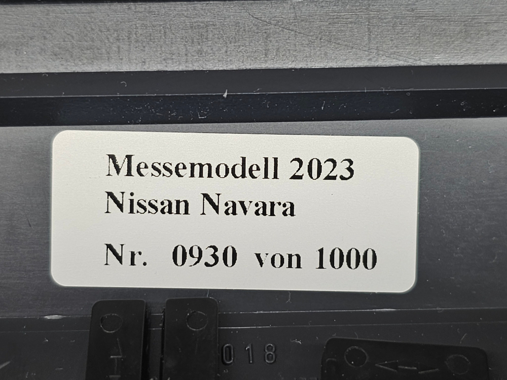 Nissan Navara, синий, Limited Edition N 930 из 1000
