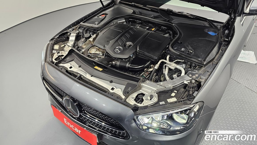 Mercedes-Benz E-Class W213 E220d 4MATIC AMG Line (09.2021)