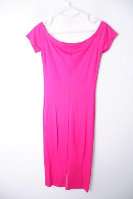 Платье Bershka малинового цвета 44 размер