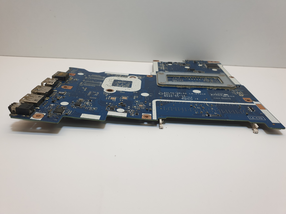 Материнская плата HP 15-AC LA-C701P неисправная