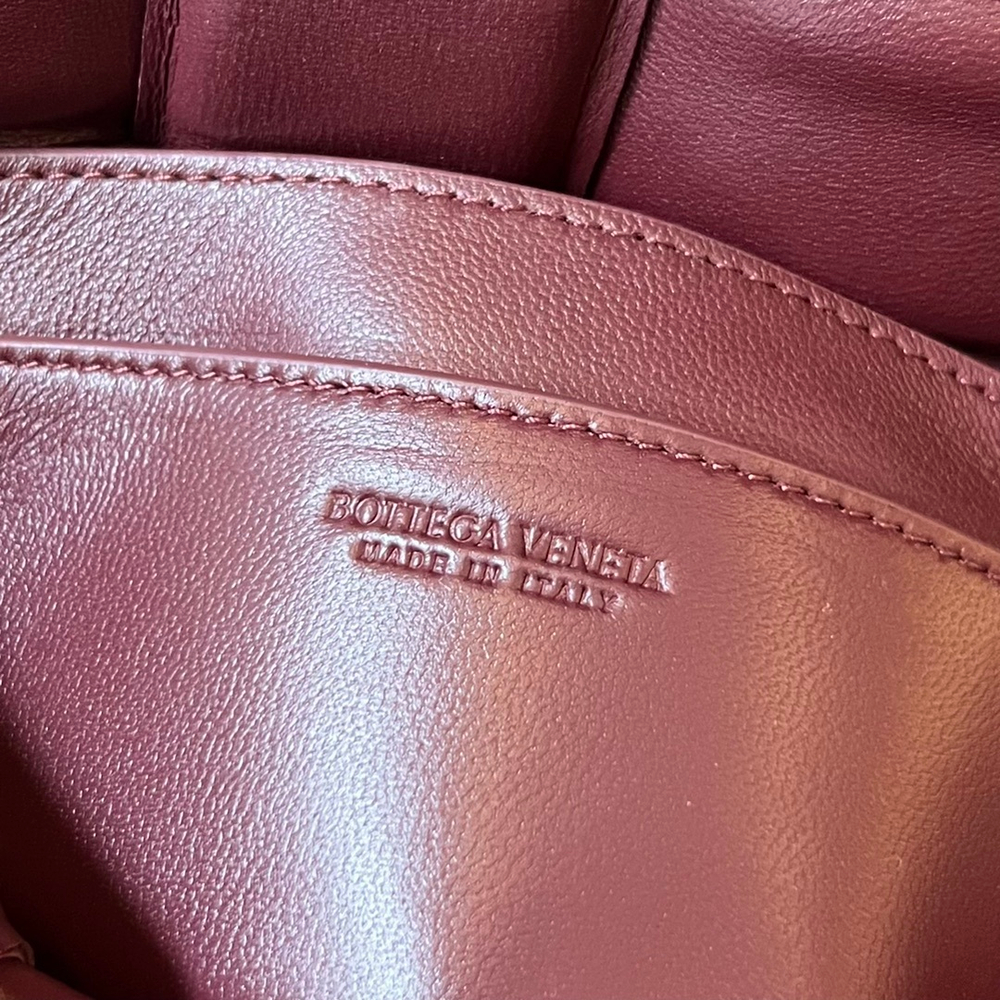 Bottega Veneta Mini Cassette 18 cm
