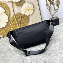 Поясная сумка Prada