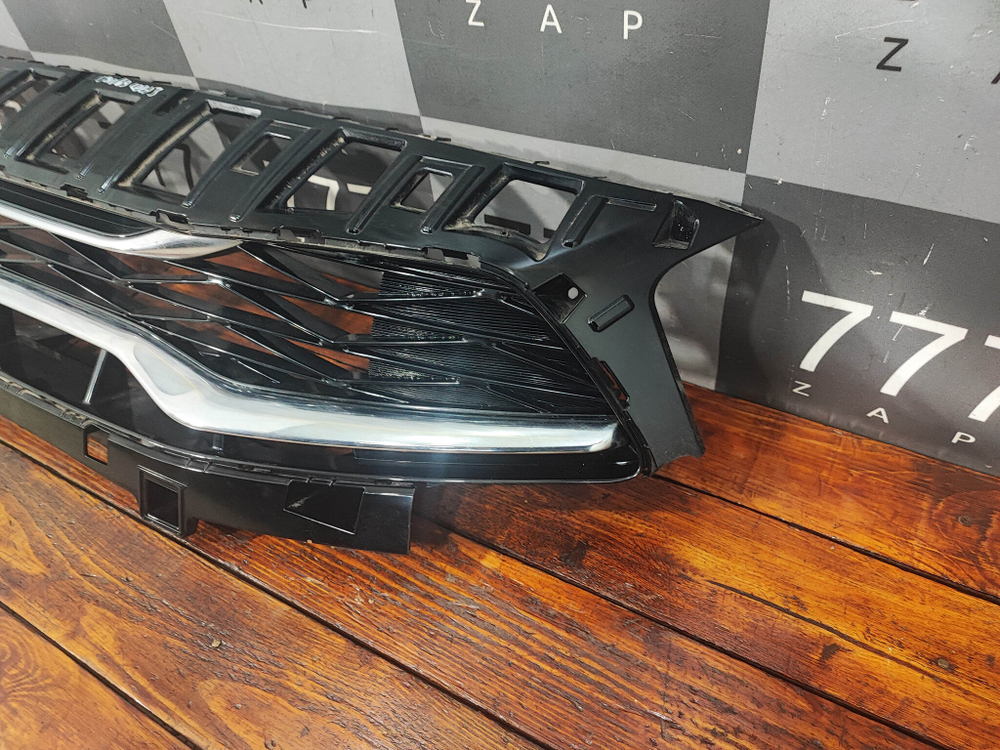 Решетка радиатора Kia Ceed 3 (CD) 21-нв Б/У Оригинал 86351J7DB0