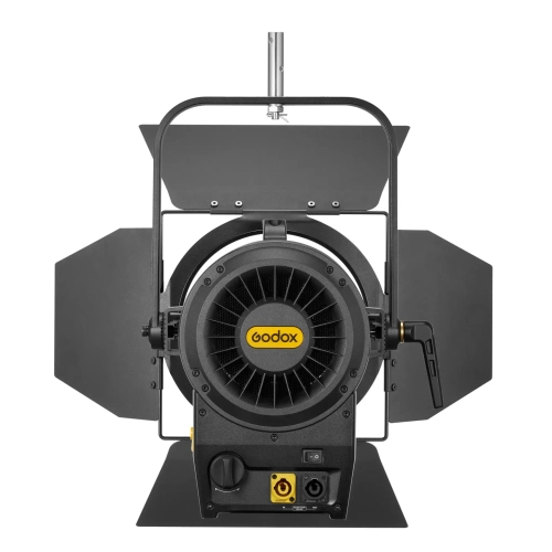 Осветитель светодиодный Godox F7-120Bi K2 с линзой Френеля