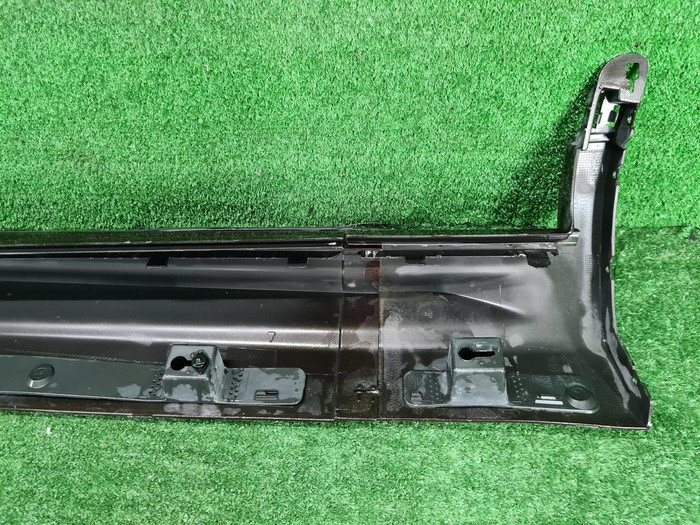 Накладка порога правая Volvo XC90 2 (2014-н.в.)