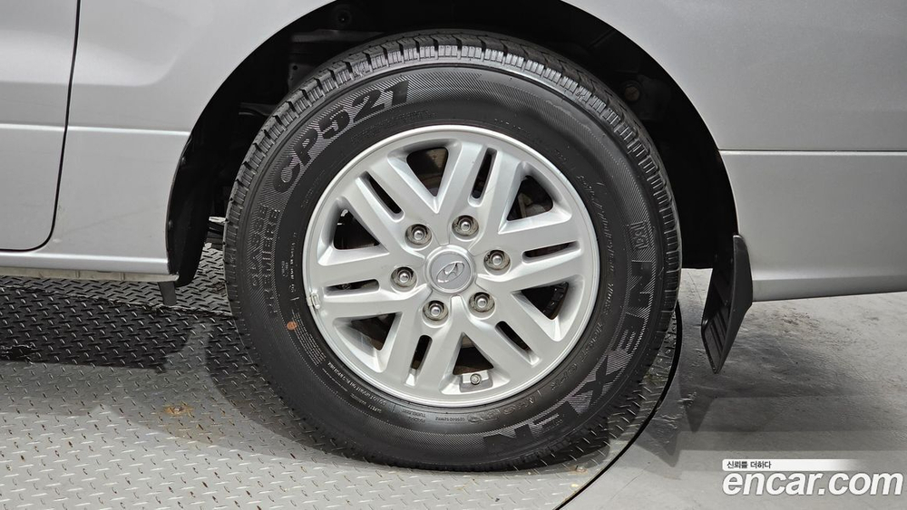 Hyundai The New Grand Starex Van 5-и местный (06.2020)