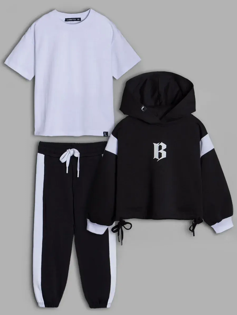 Спортивный костюм для девочки в школу