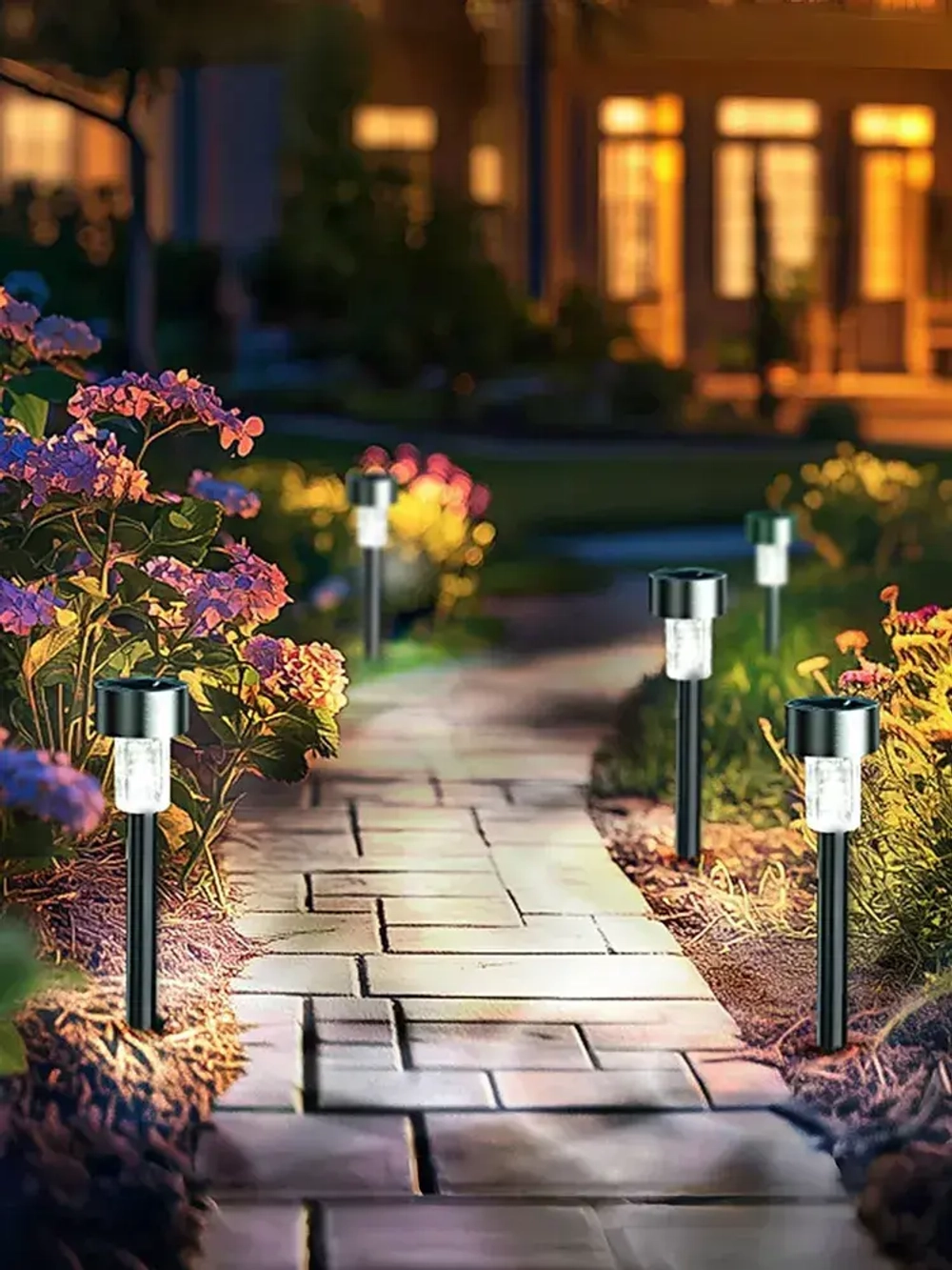 Светильник уличный, 12 солнечных садовых фонарей/solar lights, используемых для освещения домов и дорог.
