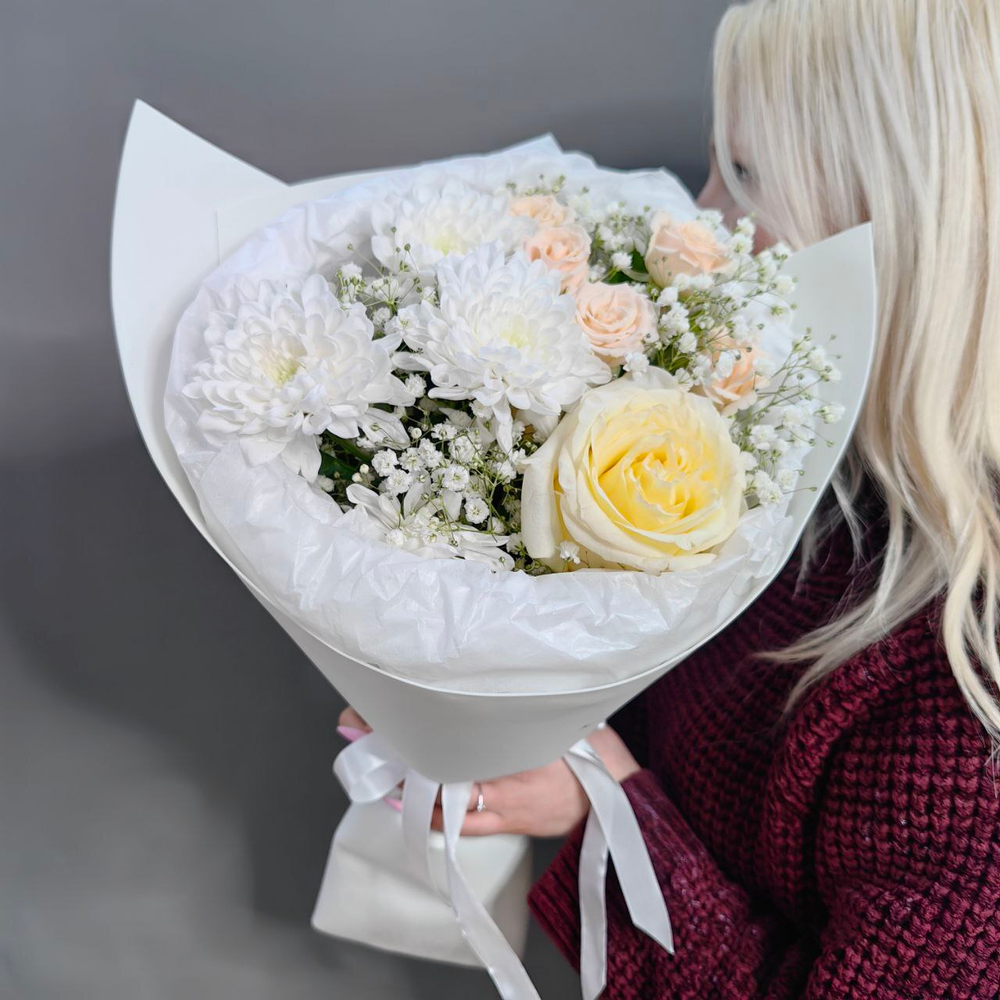 Авторский букет в белой гамме