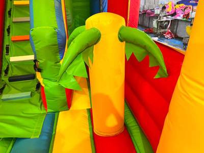 Коммерческий надувной батут «Страна Сафария» 8*6*5 м