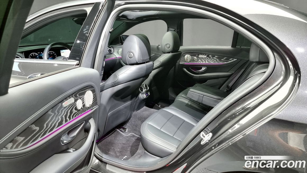 Mercedes-Benz E-Class W213 E350 4MATIC AMG Line (05.2021)
