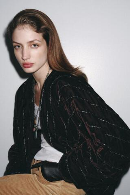 ZARA СТЕГАНОЕ БАРХАТНОЕ КИМОНО С БУСИНАМИ, КОРИЧНЕВЫЙ