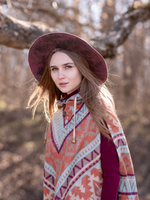 Пончо женское шерстяное с орнаментом