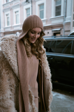 Шапка шарф бежевая