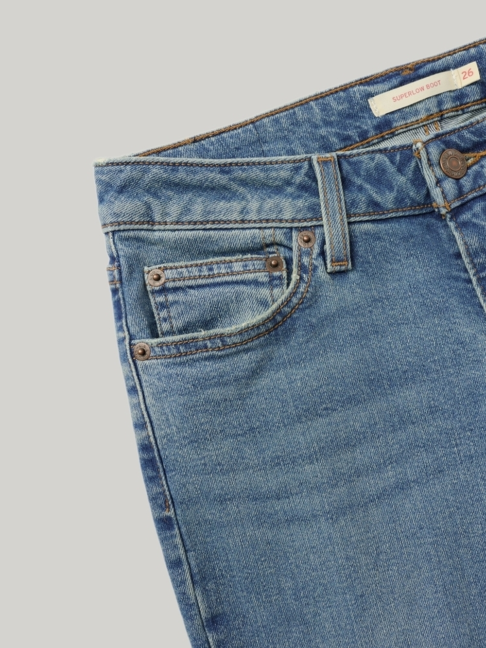 Женские джинсы с низкой талией Levi's Superlow Boot A4679-0001