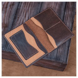 Кожаная обложка на паспорт «Сохатый»