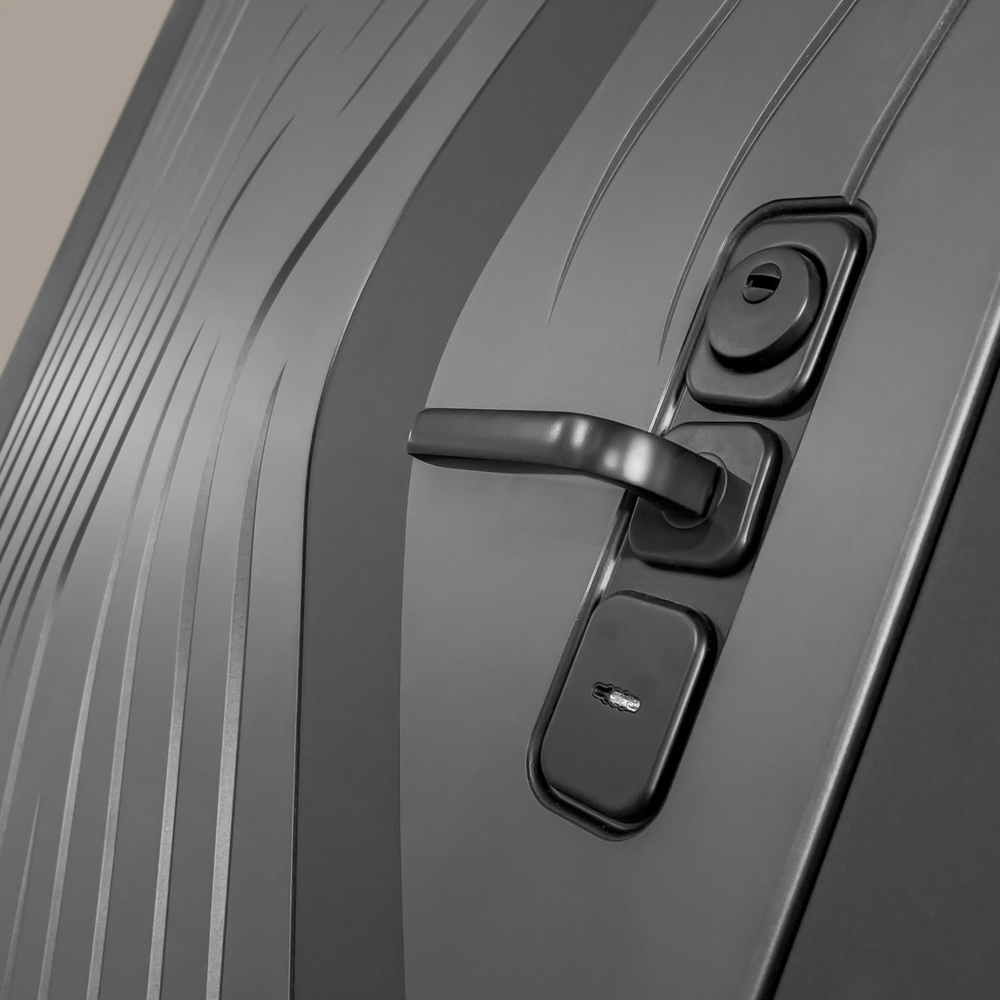 Входная дверь Лабиринт LEOLAB - 02 Венге, стекло белое