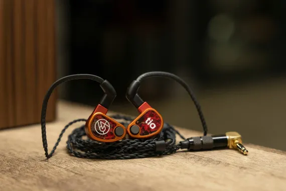64 Audio U18t