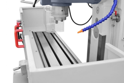 Универсальный фрезерный станок Cormak UWF 125 SERVO