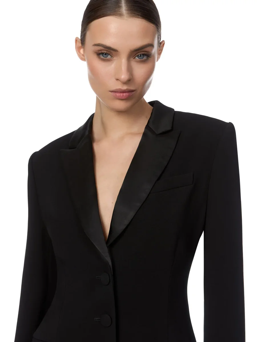 Двубортный жакет прямого кроя