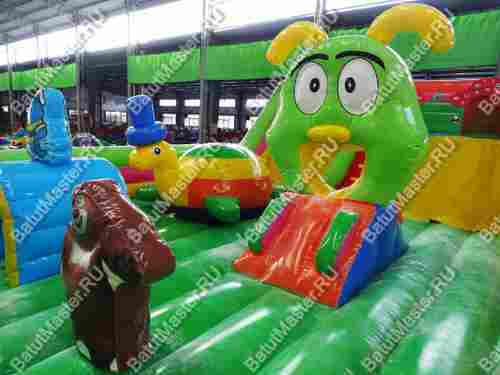 Коммерческий надувной батут "Лесные истории" 10*6*3,5 м