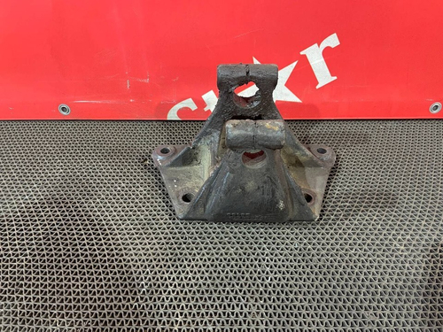 Кронштейн передней рессоры