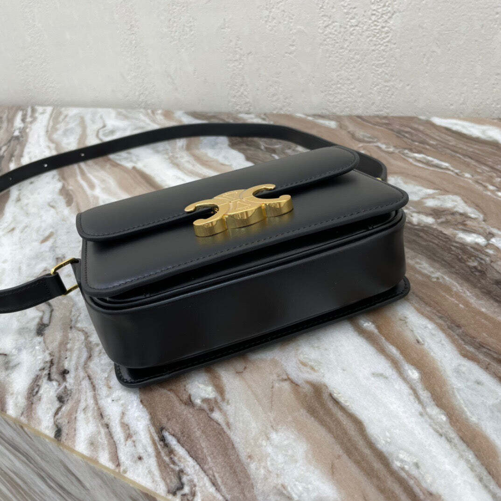 Celine Triomphe 18 cm